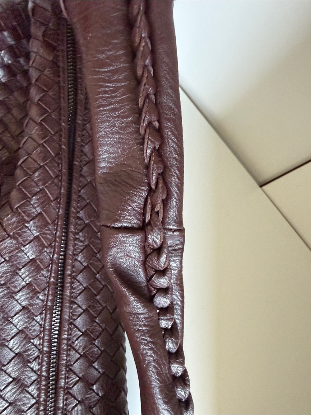 ÉDYISA Woven Leather Hobo Bag in Dark Brown coffee - Picture 8 of 9